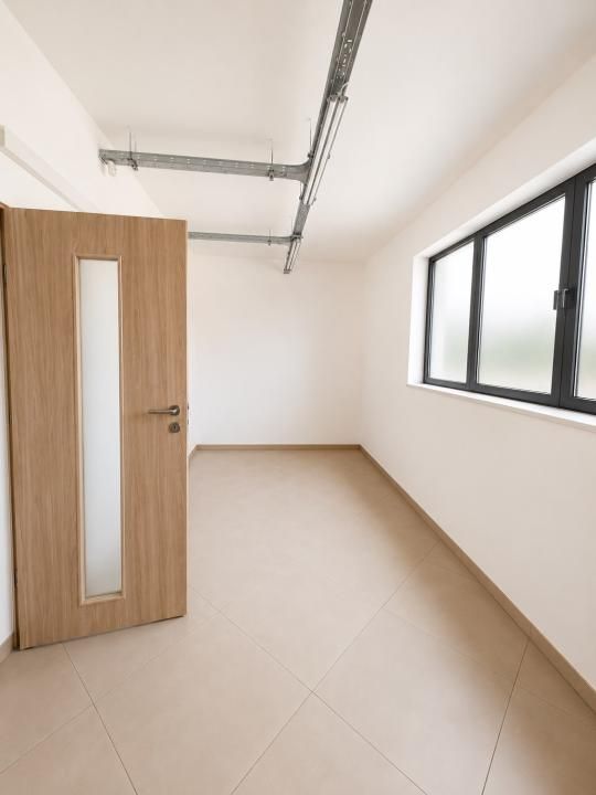 Spatiu comercial de inchiriat in Oradea,vad comercial , zona Episcopia – fotografia 4 din 6