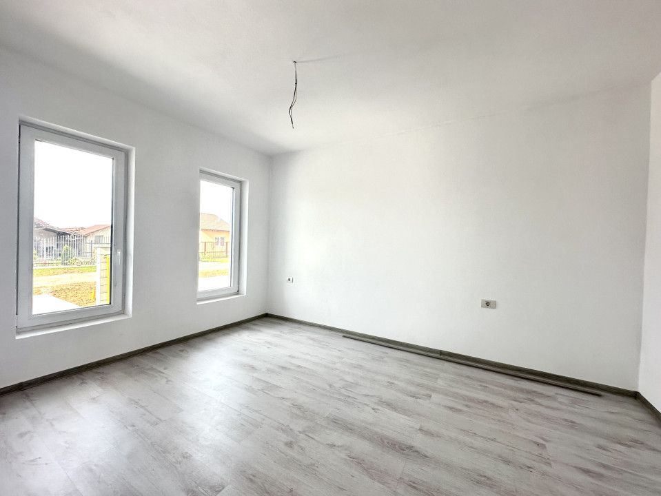 Duplex elegant, 3 camere, 80 mp utili, 325 mp teren - Sanandrei – fotografia 3 din 8