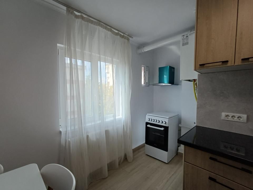 Inchiriere apartament 3 camere  Central – fotografia 6 din 16