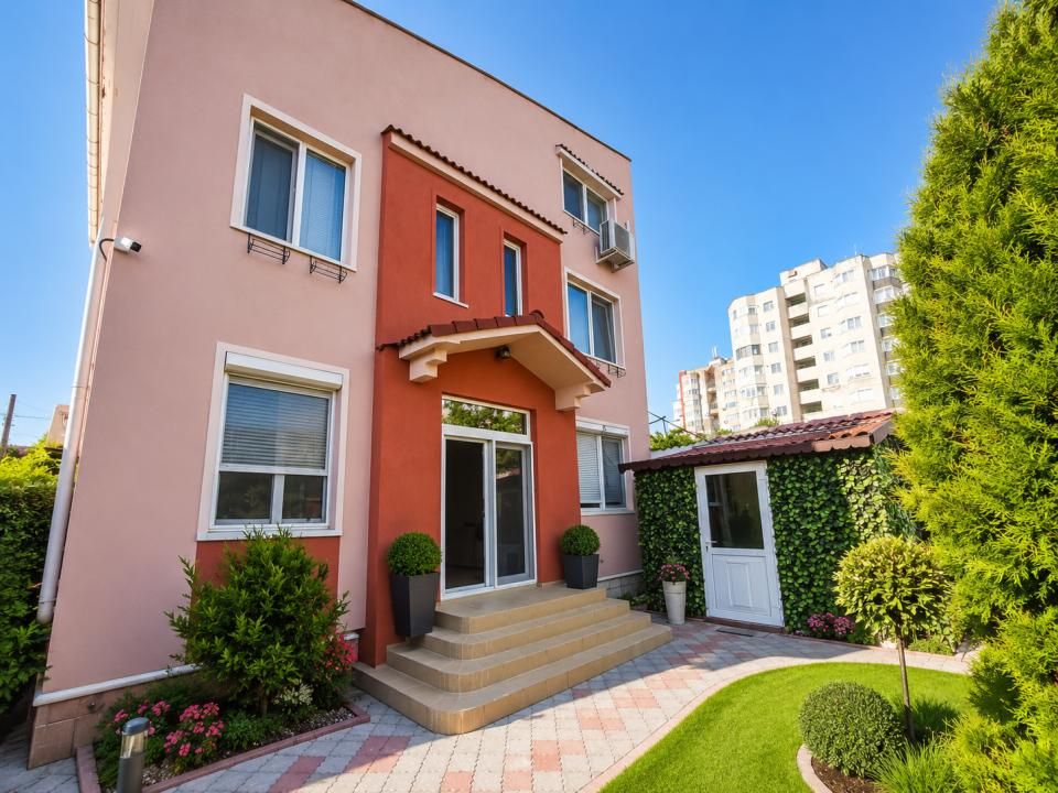 Vânzare vilă S+P+1+M spatioasa Faleza Nord – fotografia 1 din 36