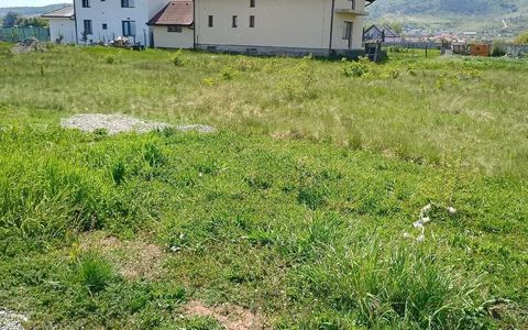 Teren intravilan construibil de vânzare Micești 437 mp, utilitati strada publica