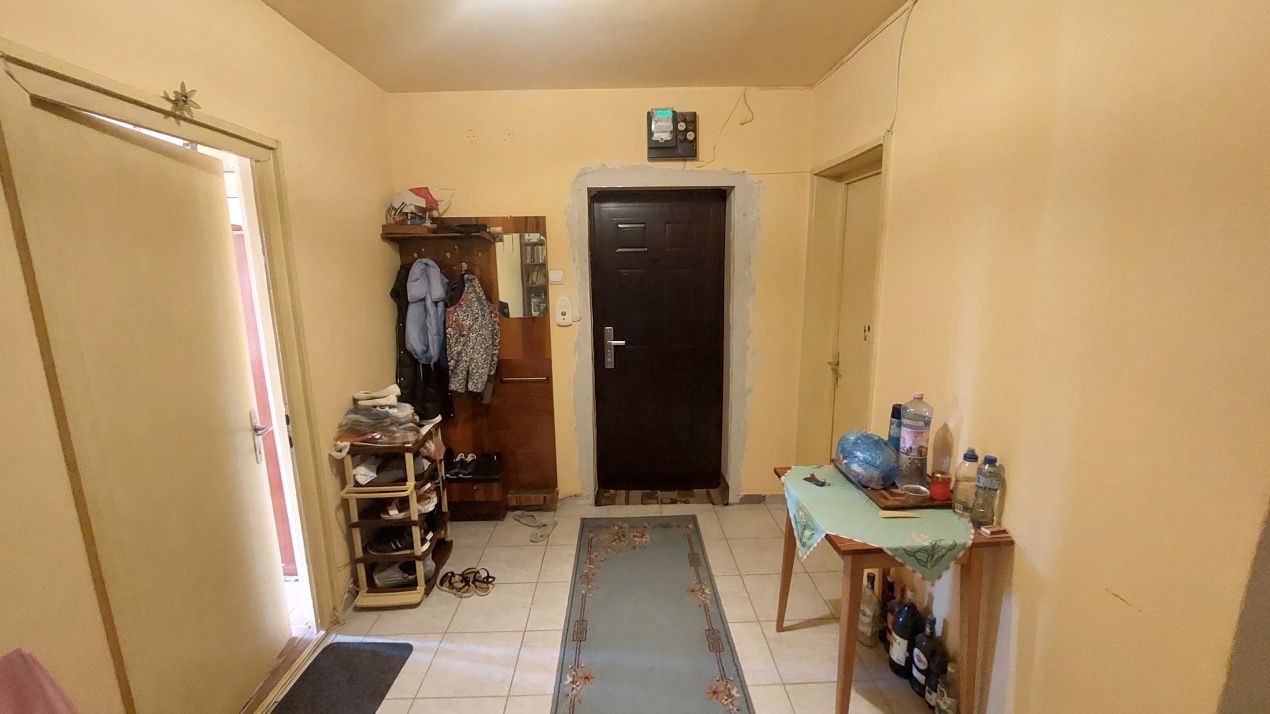 Apartament 3 camere decomandat, etajul 4, 1 Mai zona Insula – fotografia 6 din 7