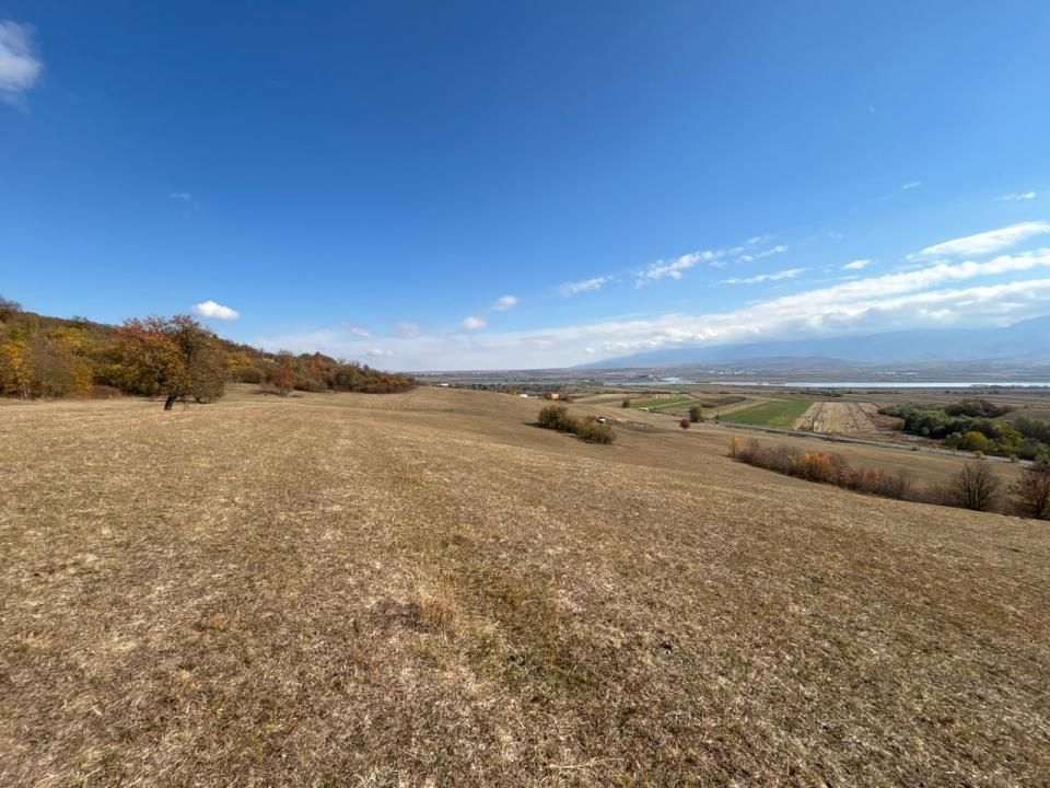 Teren 8300 mp în Bradu, Sibiu –  Priveliște spe Olt şi Munţii Făgăraş – fotografia 5 din 8