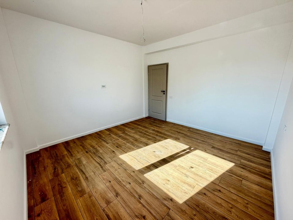 Apartament 2 camere, decomandat, 96.30 mp, cartier 1 Mai – fotografia 5 din 9