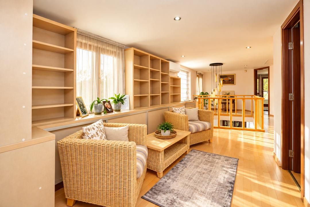 Vilă 8 Camere | 428 MP | Teren 703 MP | 4 Garaje | Voluntari – fotografia 9 din 27
