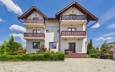 Casa cu priveliste de vis si potential turistic de pensiune in zona Bran