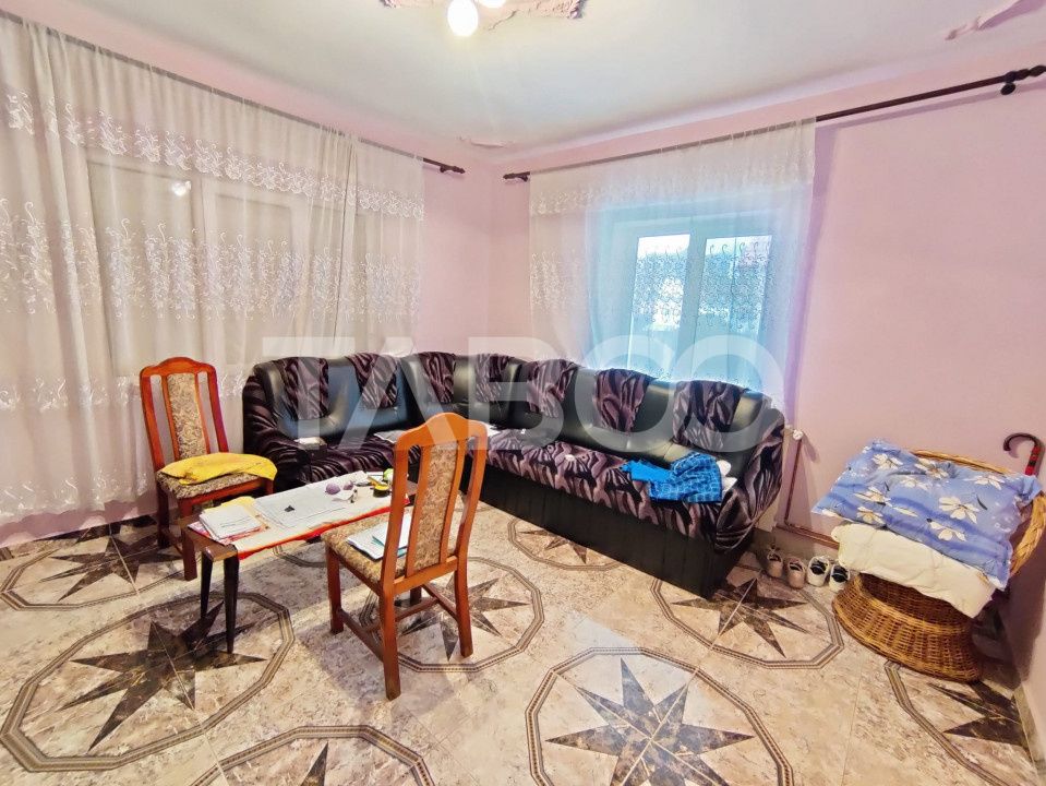 Comision 0% Casa de vanzare 4 camere 2 bai teren 266 mp Saliste Sibiu – fotografia 8 din 16