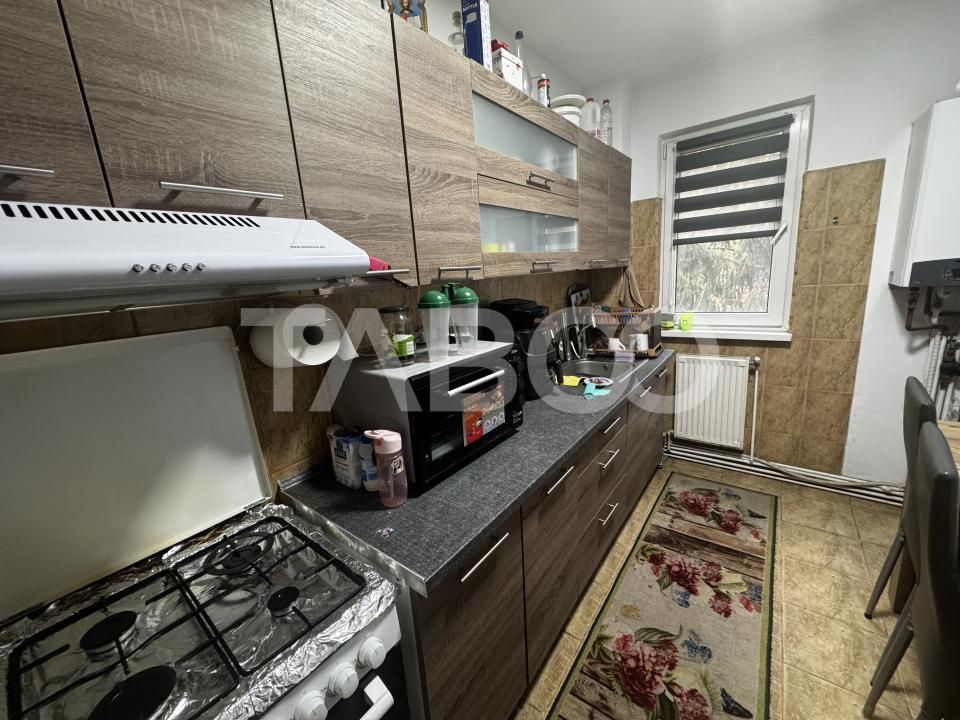 Apartament de inchiriat cu 3 camere balcon etaj 2 Mihai Viteazul Sibiu – fotografia 10 din 14
