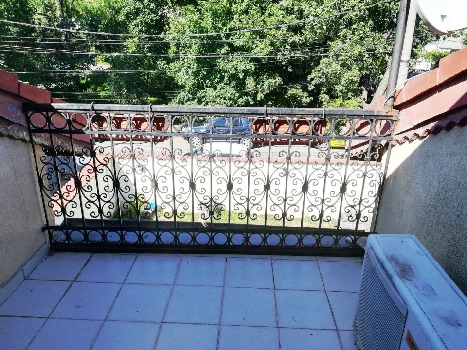 Bucurestii Noi-Bd. Gloriei-Damaroaia Casa cu teren pe colt de vanzare/inchiriere – fotografia 18 din 22