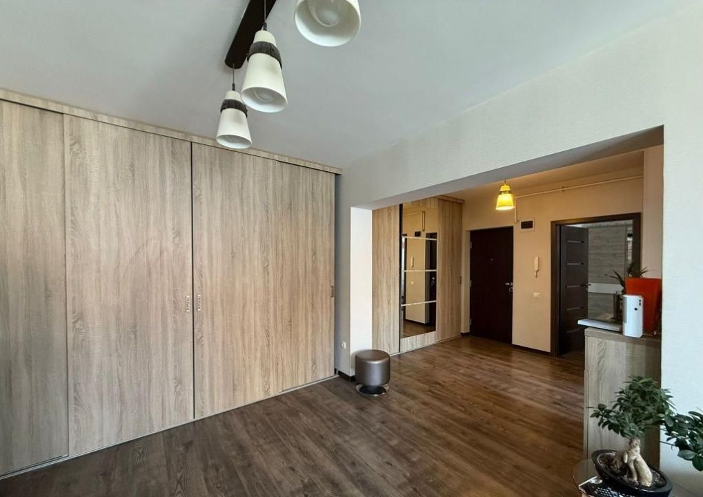 Apartament elegant cu 3 camere de închiriat si parcare – fotografia 5 din 8