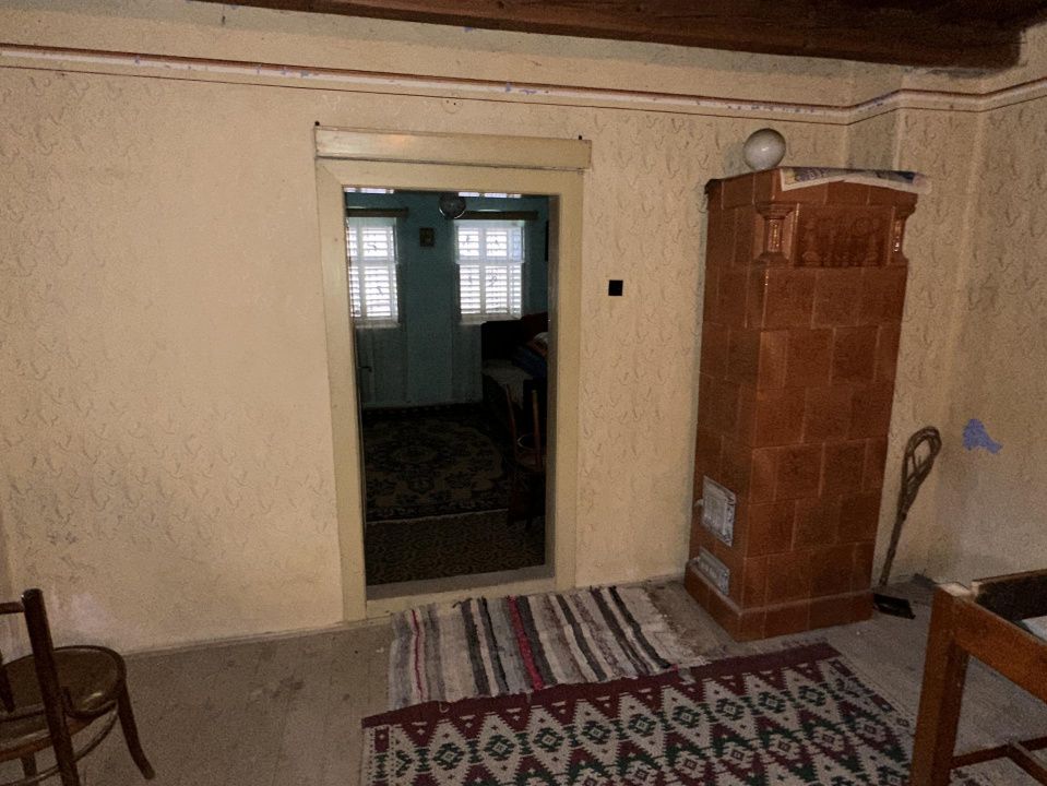 OKAZIE! Casa in Cricau 3 Camere 1300 mp. Curte Teren Fantana Utilitati Asfalt – fotografia 27 din 32