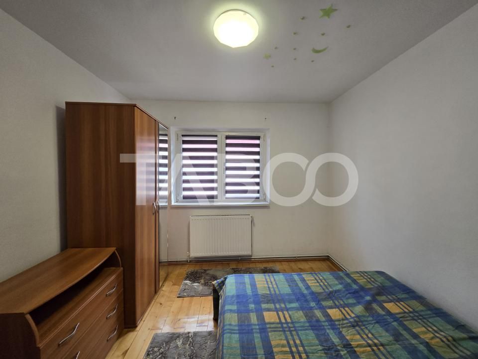 Apartament de inchiriat 2 dormitoare decomandat Vasile Aaron Sibiu – fotografia 16 din 17