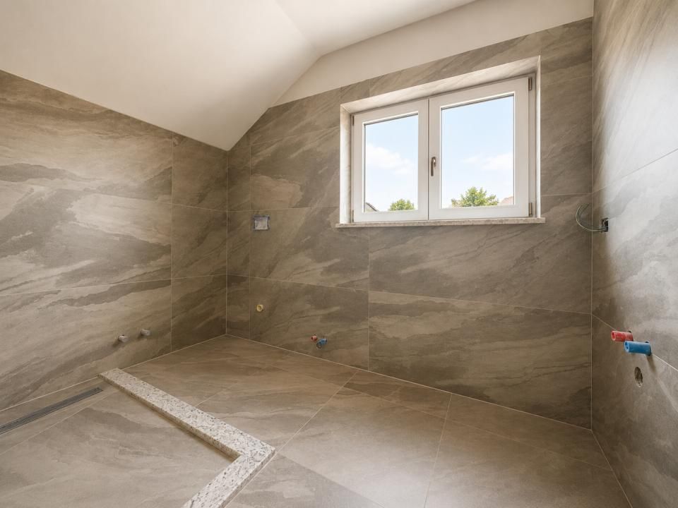 Casă P+M | 4 Camere | 210 mp | Teren 2.143 mp | Săvinești – fotografia 8 din 9
