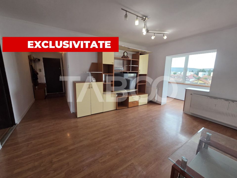 Apartament 3 camere decomandat de vanzare zona Campului suprafata 78mp – fotografia 1 din 10
