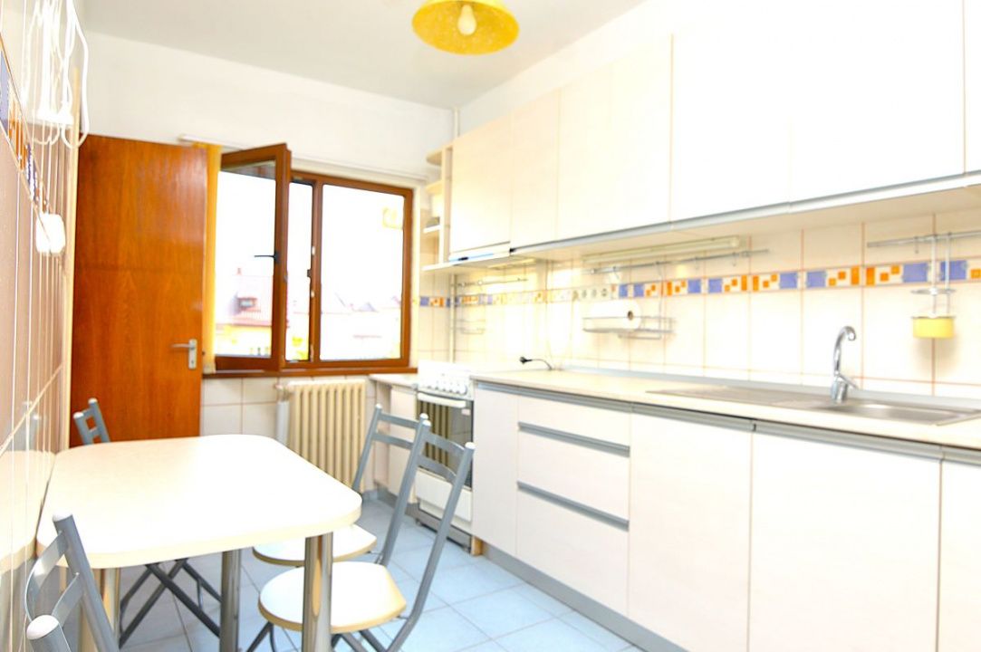 INCHIRIERE APARTAMENT 3 CAMERE UNIRII – TRAIAN – fotografia 14 din 25