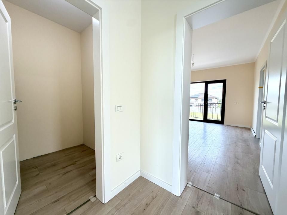Duplex spatios, 5 camere, 132 mp utili, 300 mp teren - Dumbravita – fotografia 14 din 17
