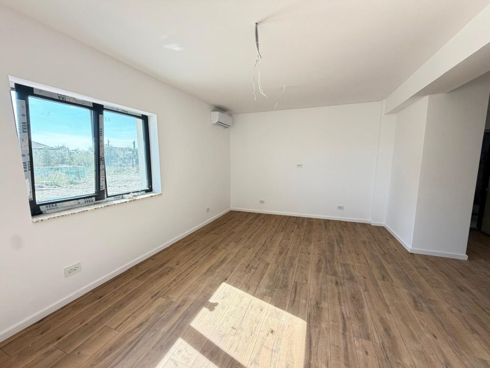 Apartament 2 camere, decomandat, 96.30 mp, cartier 1 Mai – fotografia 4 din 9
