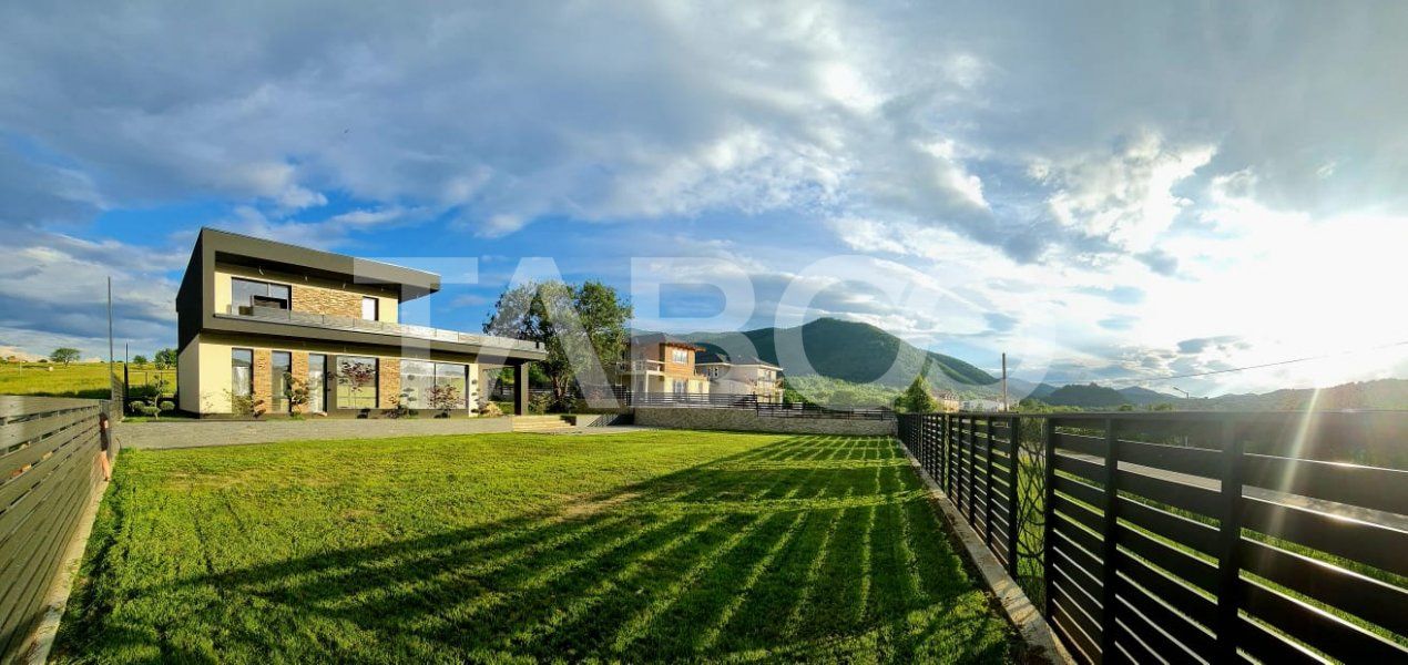 Casa moderna cu 5 camere, piscina si priveliste superba, Cisnadie – fotografia 19 din 26