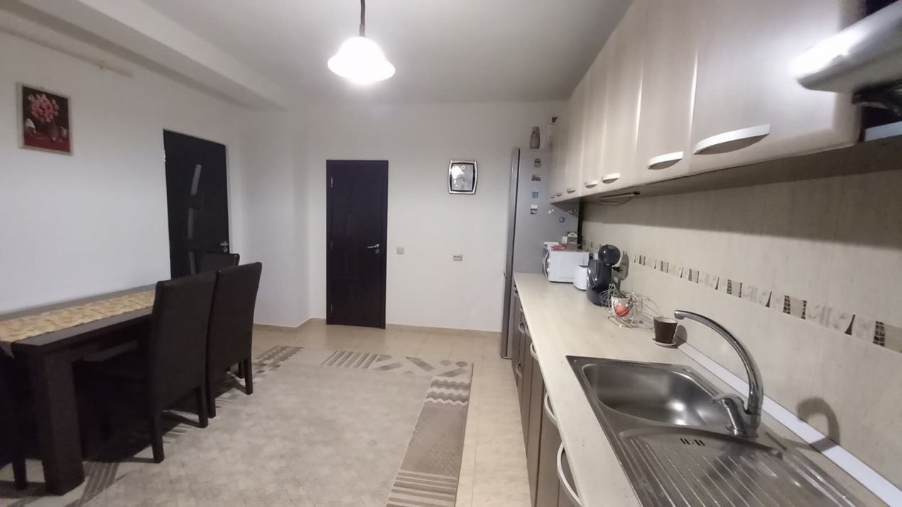 Casă Superba | CETATE Izvorului | 326 mp Teren | Curte | Terasă | Grădină – fotografia 29 din 51