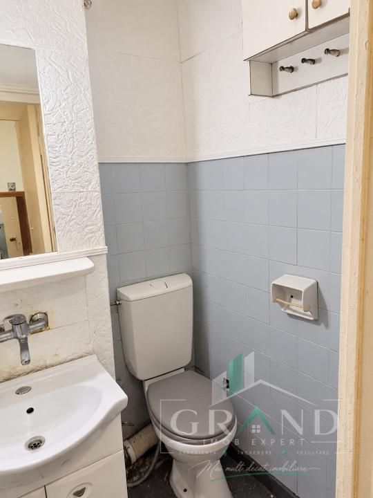 Apartament cu 2 camere decomandate și balcon închis | Mehedinți | Mănăștur – fotografia 9 din 13