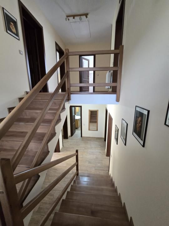 Casă individuală | 5 dormitoare | 230 mp | 700 mp teren | Tăuți Mănăstire – fotografia 12 din 28