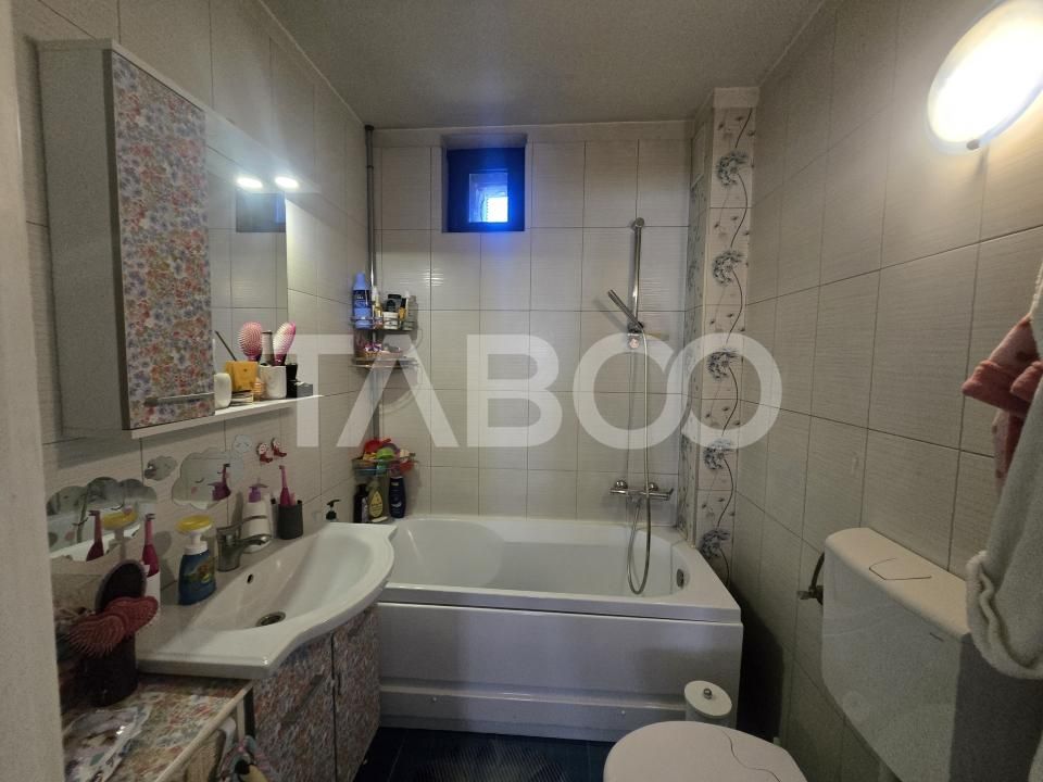 Comision 0-Casa de vanzare 7 camere 2 bai 3312 mp teren Sura Mica – fotografia 4 din 18