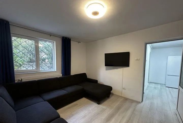 Garsoniera de inchiriat | Titan | Loc de parcare| Mobilata si Renovata – fotografia 3 din 5