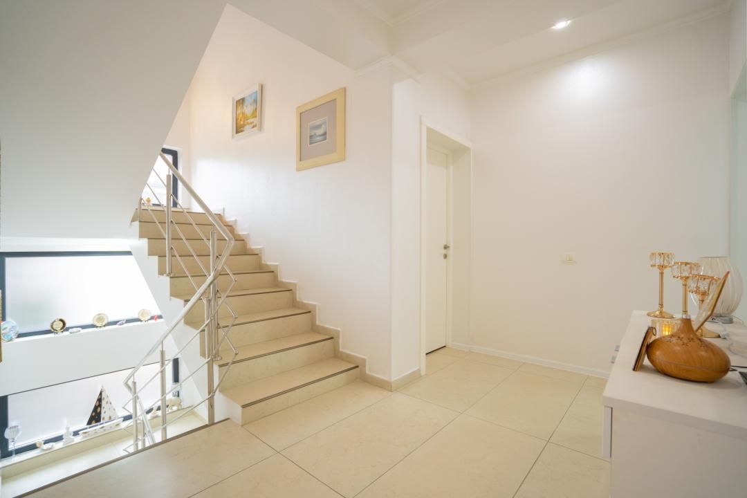 Pantelimon | Vila 8 Camere 556 MP + Teren 1038 MP + Garaj | Constructie 2020 – fotografia 33 din 46