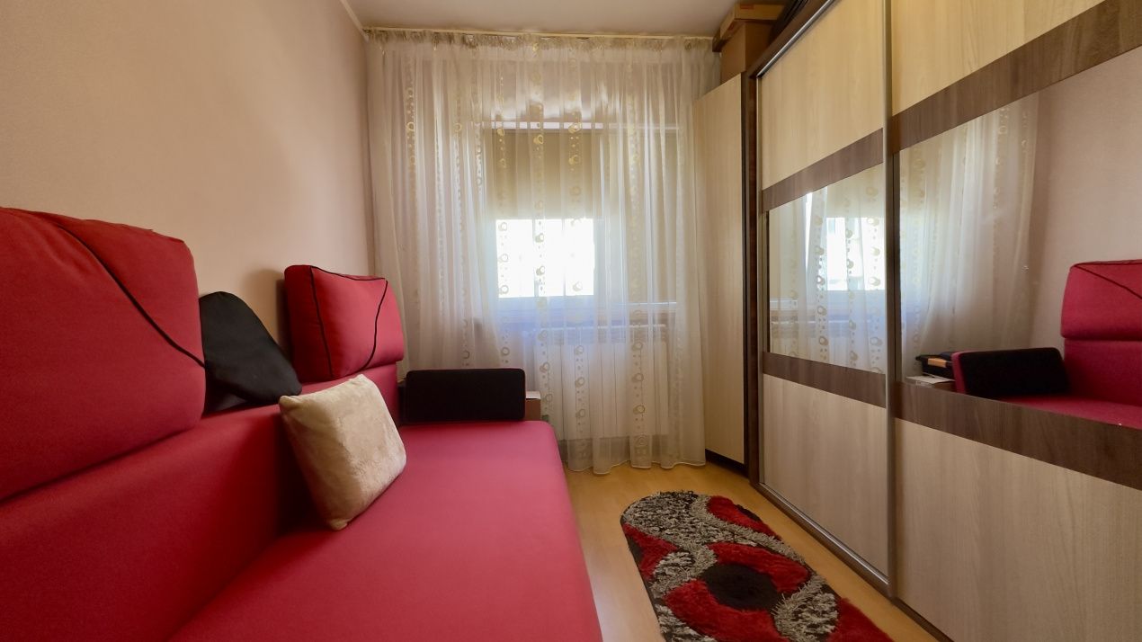 Apartament 4 camere, etaj intermediar, zona CET – ideal pentru familie – fotografia 4 din 20