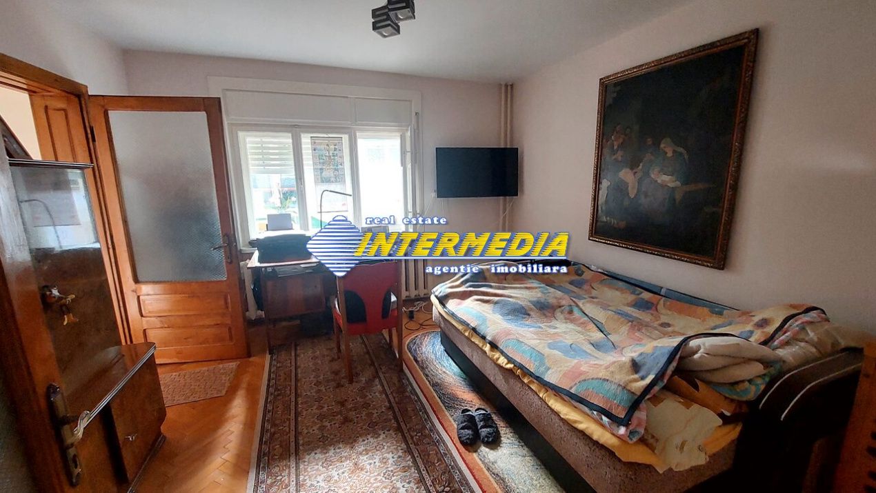 Casa de vanzare cu 5 camere in cartier Cetate Alba Iulia finisata D+P+E – fotografia 3 din 15