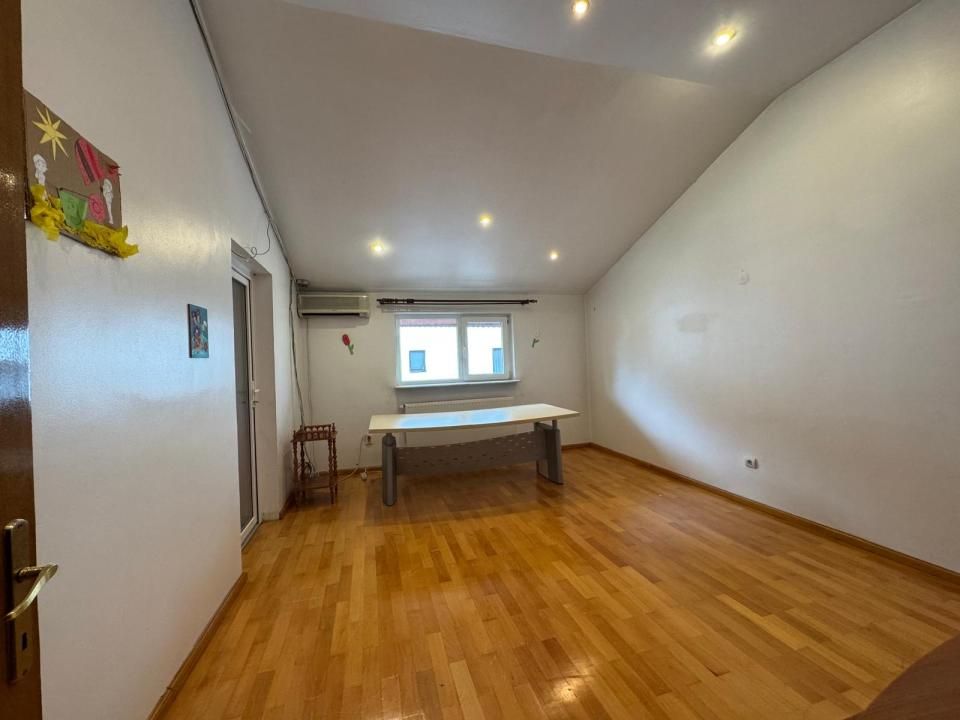 🏡 Vilă Damaroaia | 6 camere | Firmă, Cabinet, Afterschool – fotografia 22 din 24