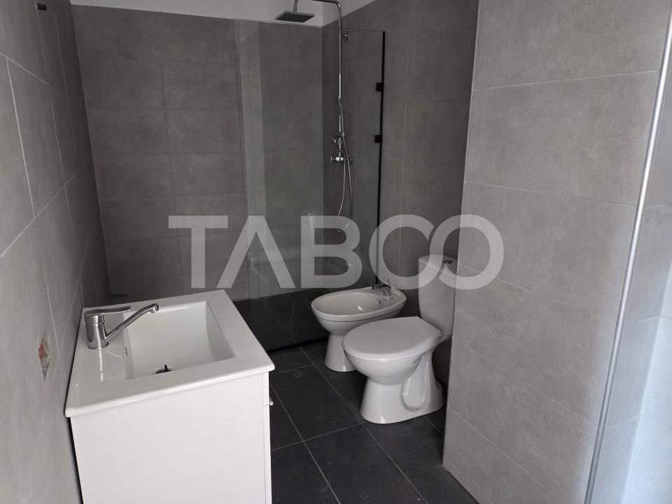 Apartament 3 camere decomandat 81 mp utili + terasa 17 mp nou 2025 – fotografia 2 din 3