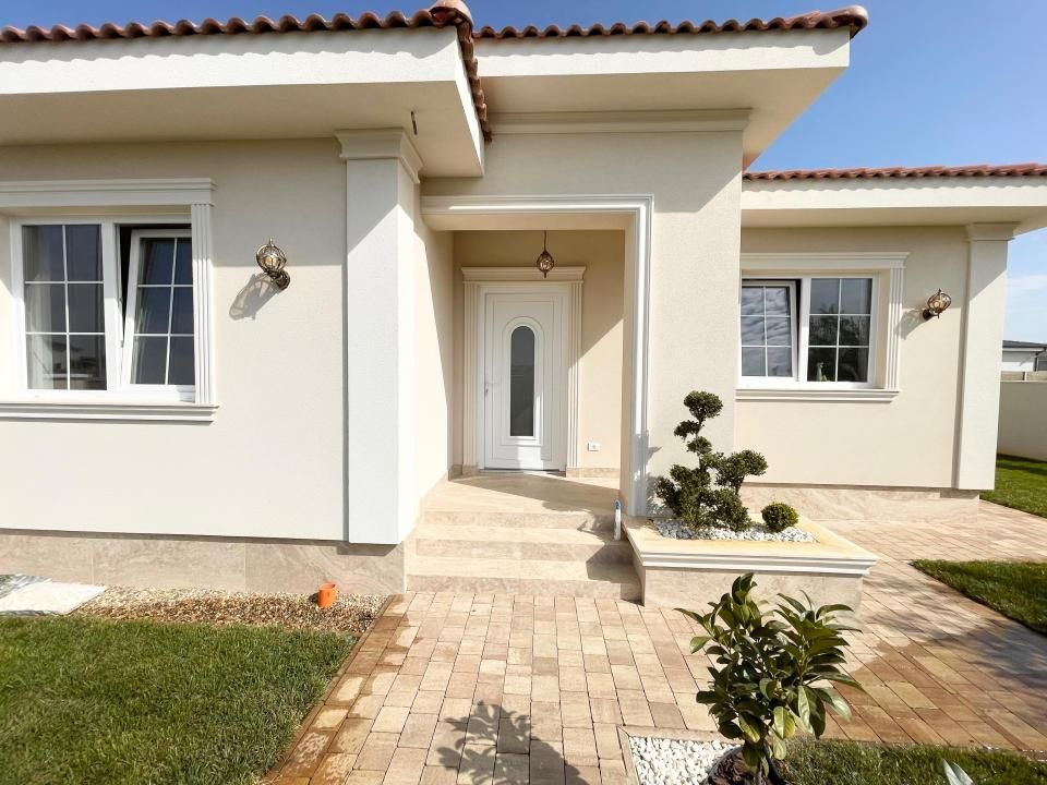 Casa individuala | Finisaje premium | 118 mp si 550 mp teren | Mosnita Veche – fotografia 2 din 16