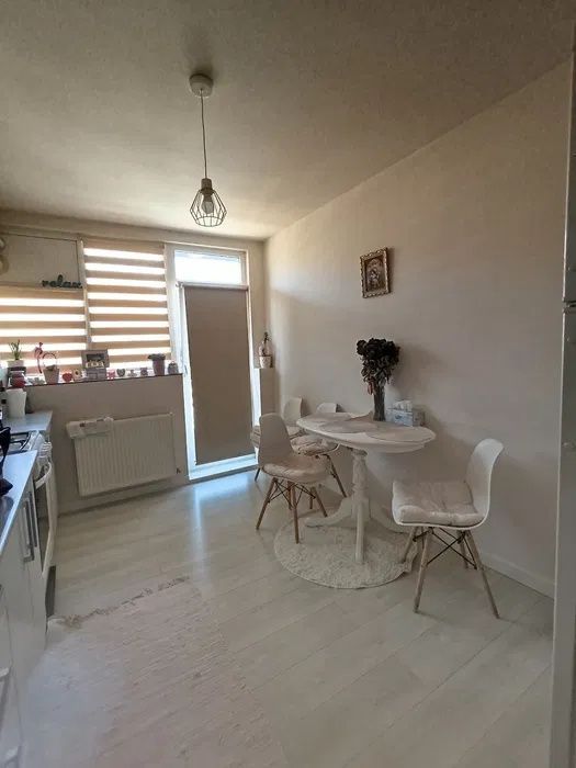 Apartament de vanzare 2 camere 68 mp 2 balcoane zona Floresti Porii – fotografia 2 din 8