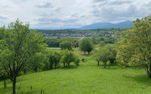 TEREN CU PANORAMĂ SPECTACULOASĂ ÎN CISNĂDIOARA – OPORTUNITATE DE INVESTIȚIE!