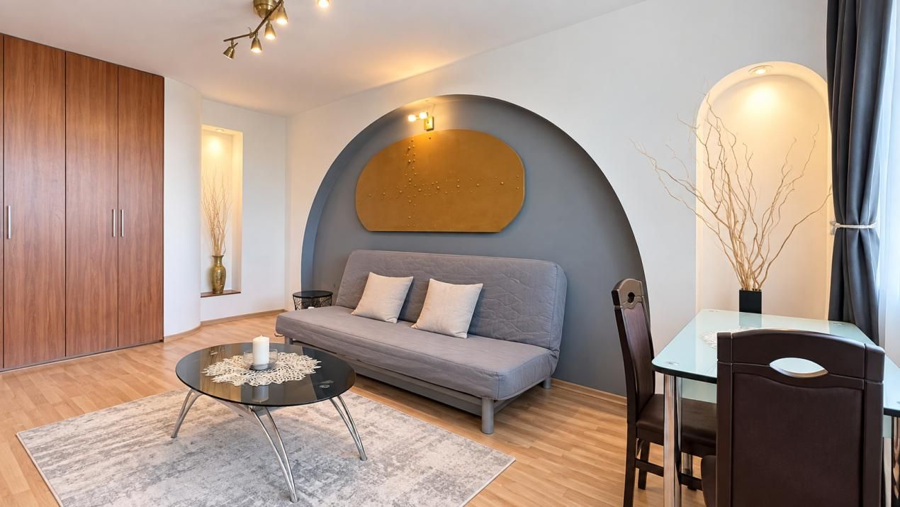 De închiriat | Apartament cu zonă de birou | Băneasa – București – fotografia 2 din 11