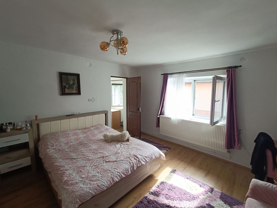 Casă de vânzare Reghin zona centrală cu 6 arii teren – fotografia 9 din 11