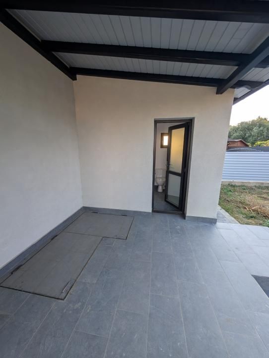Casa premium! Hemeiusi 3 dormitoare,3 bai , terasa beci – fotografia 9 din 12