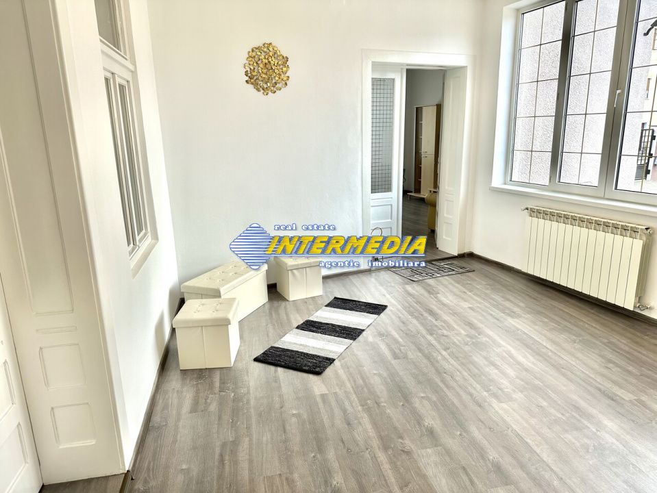 Casa 3 camere in Alba Iulia Zona CENTRU cu 900 mp teren utilitati si la asfalt – fotografia 3 din 16