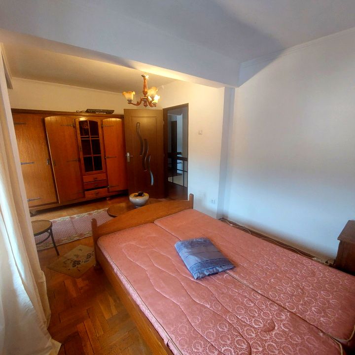 Apartament 3 camere decomandat Cetate 2 bai utilat si mobilat complet – fotografia 7 din 10