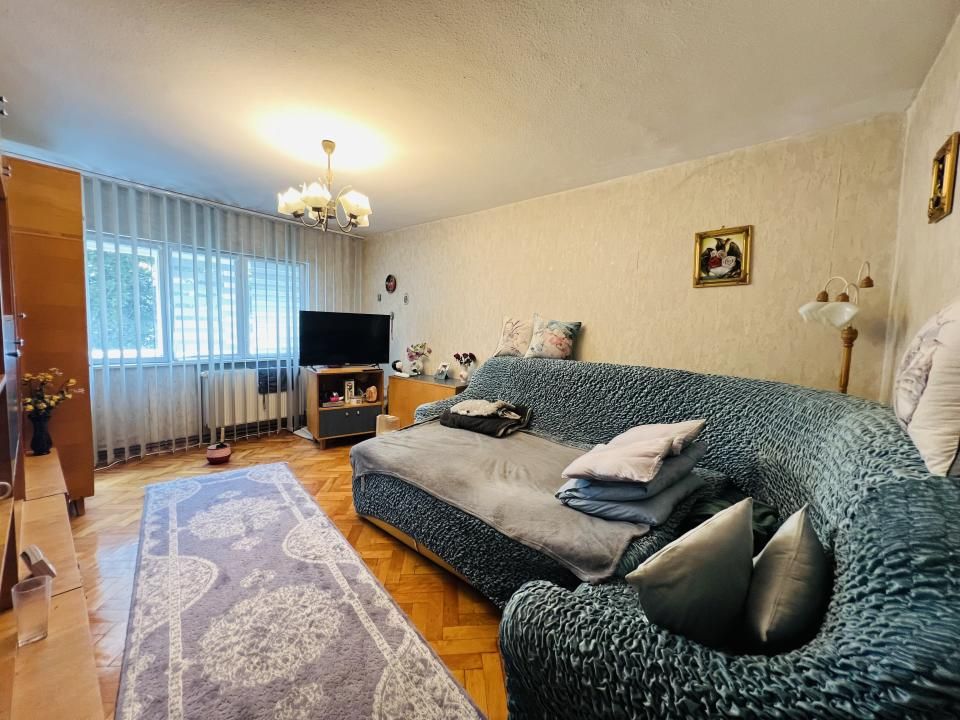 Apartament 3 camere, etaj 3, boxa - zona Torontalului – fotografia 2 din 14