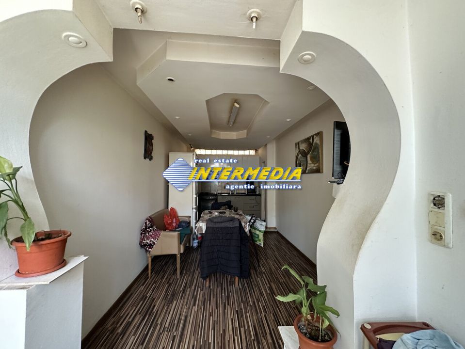 Proprietate 2 case curte pavata Teren 700 mp Hotel CETATE gard utilitati – fotografia 17 din 28