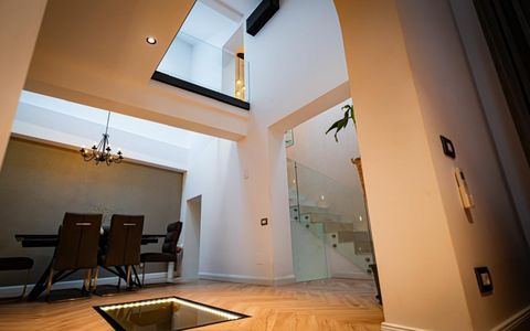 Floreasca, 8 room luxury villa, fully furnished and equipped, garage, terrace