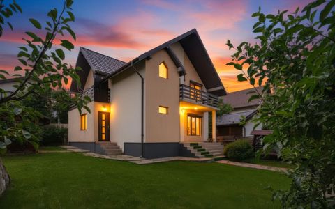 Vânzare Casă 4 Cam Horpaz P+E 120 mp utili Teren 500 mp Beci Fântână