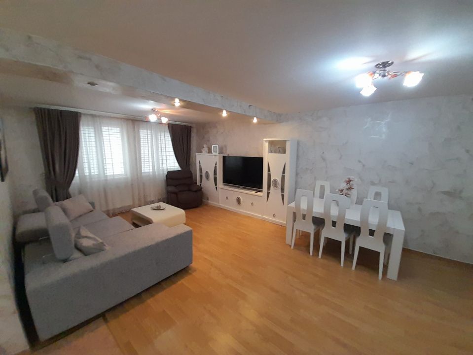 Apartament 3 camere DECOMANDAT, zona SENS – fotografia 1 din 15