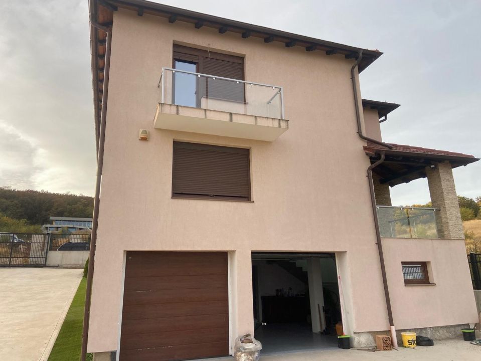 Casa de Lux cu 5 camere pe colina 1000 mp – CETATE SKIT Panorama spectaculoasă – fotografia 23 din 26