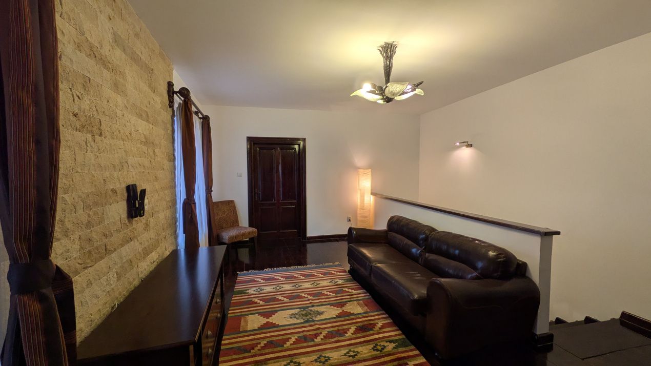 CENTRUL ISTORIC, APARTAMENT LA CASĂ, 88,98 MP, 3 CAMERE PE DOUĂ NIVELURI – fotografia 8 din 56
