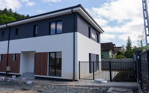 Duplex cu zonă de recreere în pădure, Florești – Tăuți