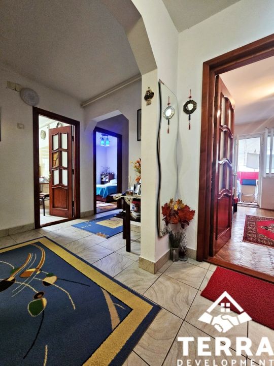 Apartament 3 camere, situat în una dintre cele mai căutate zone - Tomis Nord – fotografia 2 din 21