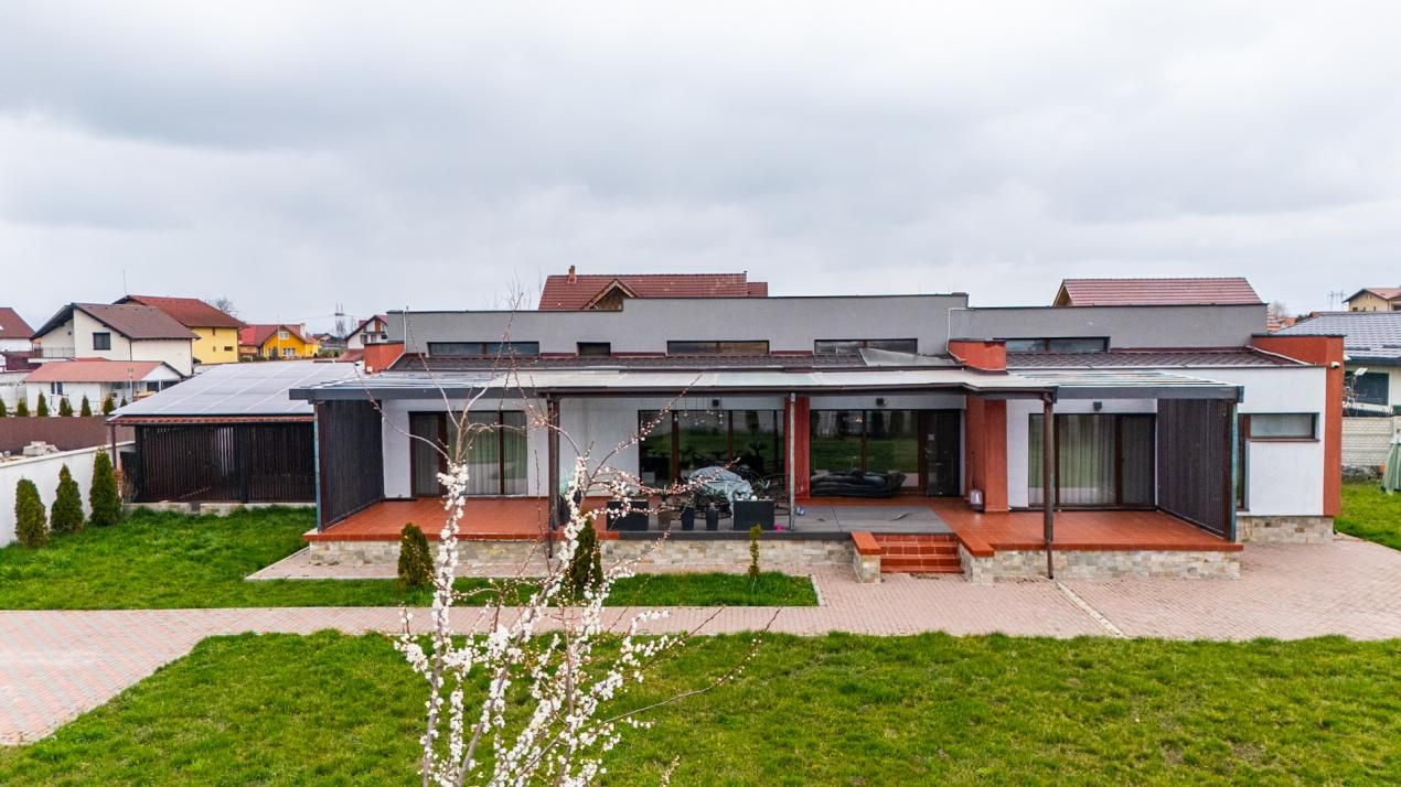 Închiriere casa modernă cu 3 camere, teren 1450 mp - zona Stupini, Brasov – fotografia 1 din 18